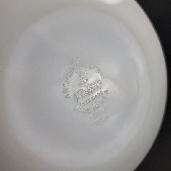 Vtg Fire King MEADOW GREEN 437 Round Dish - Picture 2 of 16